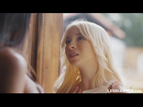 ❤️ Tyttö tulee kotiin muutamaa kuukautta myöhemmin ja päätyy syömään äitipuolensa pillua ❤❌ Pano at fi.oldsex.ru ❌